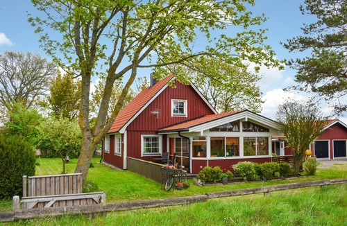 Fjalkinge House | Nice home in Fjälkinge with kitchen