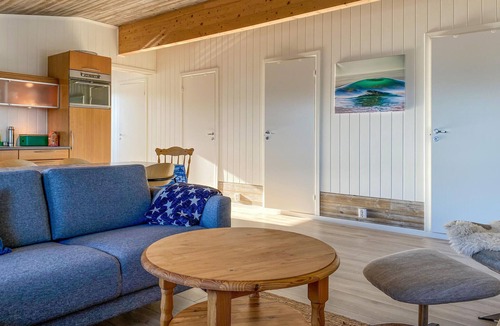 Haram House | Nice home in Fjørtoft with harbor view