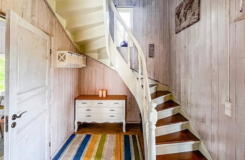Follafoss House | Nice home in Follafoss with house a panoramic view