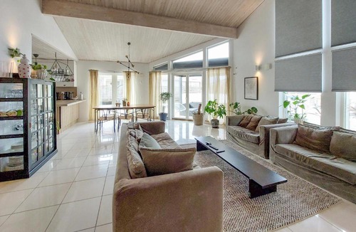Hasslunda House | Nice Home In Furulund With Sauna