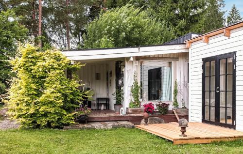 Harryda House | Nice Home In Härryda With Wifi