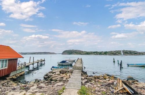 Hamburgsund House | Nice home in Hamburgsund with WiFi