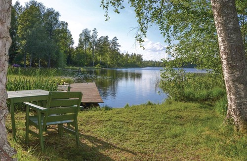 Holmsjo House | Nice home in Holmsjö with lake view