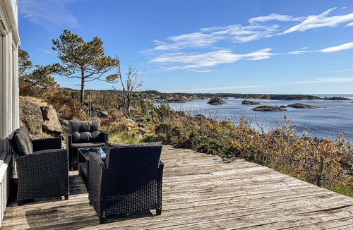 Kolbjørnsvik House | Nice home in Kolbjørnsvik with house sea view
