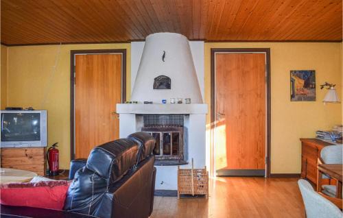 Lammhult House | Nice Home In Lammhult With Lake View