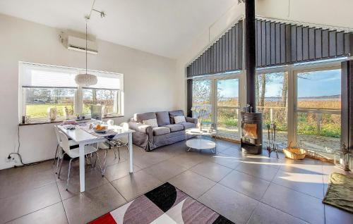 Hoor House | Nice Home In Ludvigsborg With Wifi