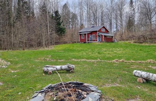 Annolfsbyn House | Nice home in Mellerud with WiFi