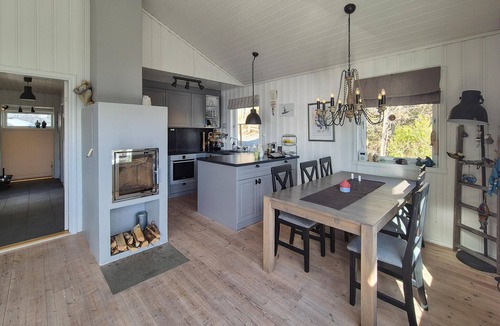 Bomlo House | Nice home in Mosterhamn with sauna
