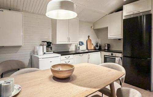 Larvik House | Nice Home In Nevlunghavn With Wifi