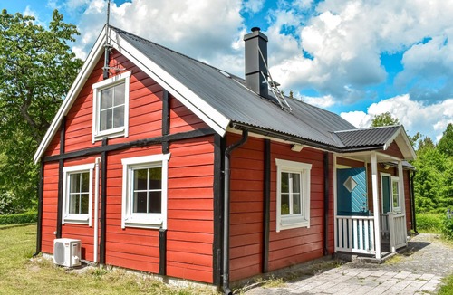 Olofstrom House | Nice home in Olofström with kitchen