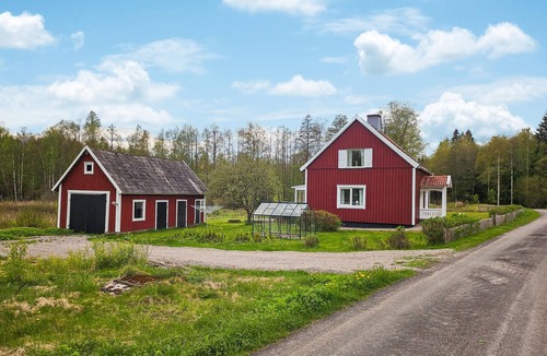 Rorvik House | Nice home in Rörvik with WiFi
