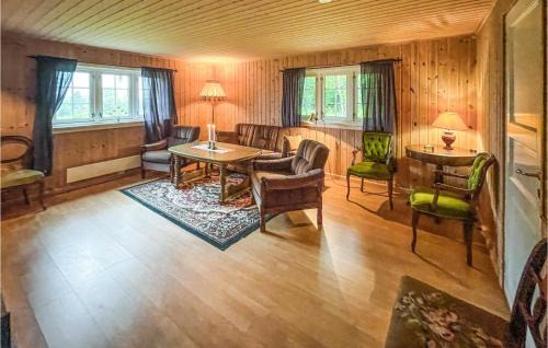 Sagstua House | Nice Home In Sagstua With Lake View