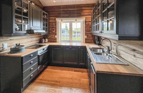 Sjusjoen House | Nice home in Sjusjøen with house a mountain view