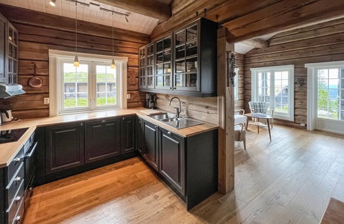 Sjusjoen House | Nice home in Sjusjøen with house a mountain view