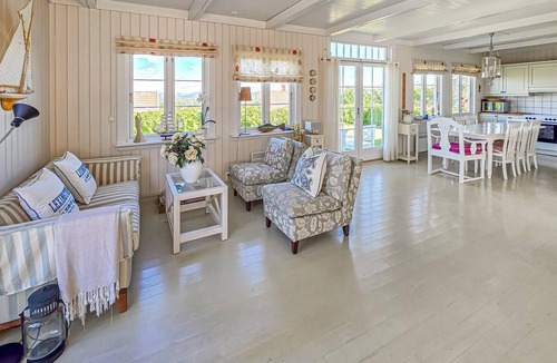 Stabbestad House | Nice home in Stabbestad