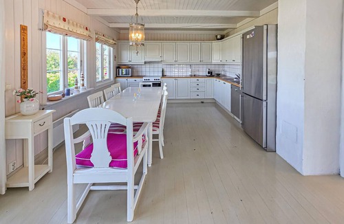 Stabbestad House | Nice home in Stabbestad