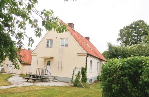 Tomelilla House | Nice home in Tomelilla with kitchen
