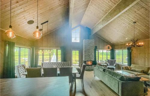 Grondalen House | Nice Home In Trysil With House A Mountain View