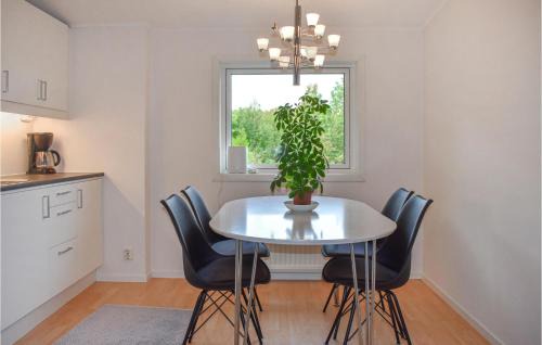 Tyringe House | Nice Home In Tyringe With Lake View