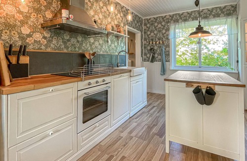 Hanger House | Nice home in Värnamo with sauna