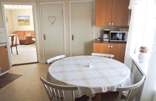 Falkenberg Municipality House | Nice home in Vessigebro with kitchen