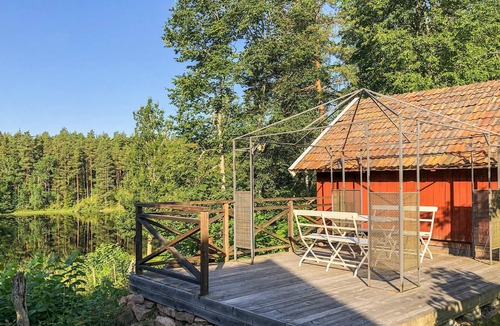 Vimmerby House | Nice home in Vimmerby with lake view