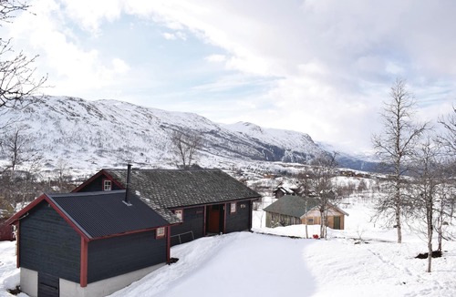 Maurset House | Nice home in Vøringsfoss with WiFi