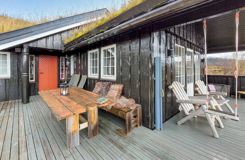 Maurset House | Nice home in Vøringsfoss with WiFi
