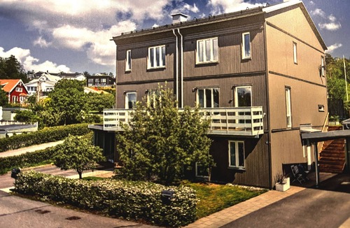 Landvetter House | Nice semi-detached house in central Landvetter | SE08054