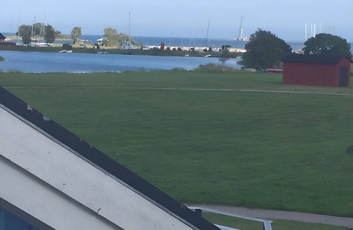 Bergkvara Apartment | Nice studio apartment with a sea view near the beach