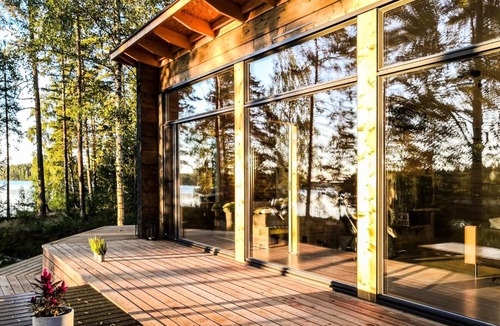 Tampere Apartment | Niemi-Kapee Sammal - modern cottage by the lake Näsijärvi
