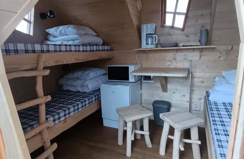 Nivala Apartment | Noitamökki elämyspuistossa