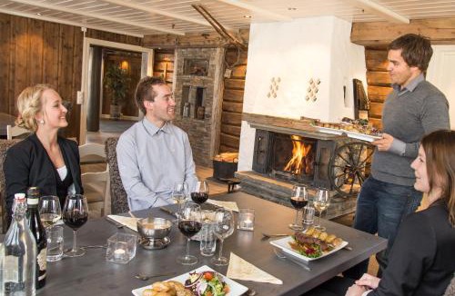 Fossbergom Hotel | Nordal Turistsenter