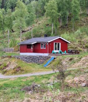 Stryn House | Nordfjordcabins RED