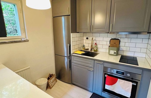 Spanga - Tensta Apartment | Nordic Comfort by Metro & Buses & Free Parking