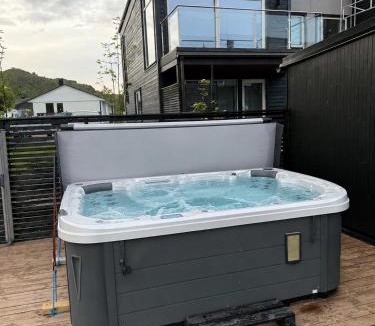 Gravdal Villa | Nordic Comfort Suite with Hot Tub