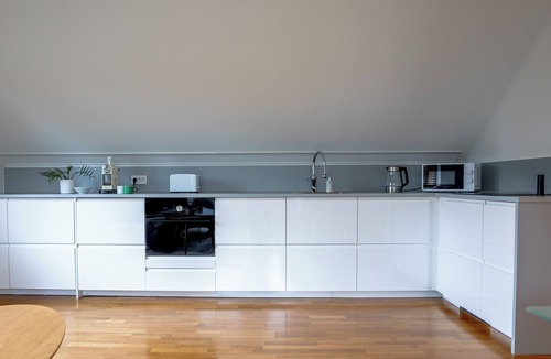 Hovas Apartment | Nordic Flat Near Sea & Nature | Free Parking & Cleaning