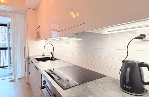 Herttoniemi Apartment | Nordic Nest- Modern Studio w Balcony Near Metro