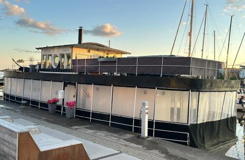 Vasteras Boat Rental | Norrbyskär HouseBoat with a view!