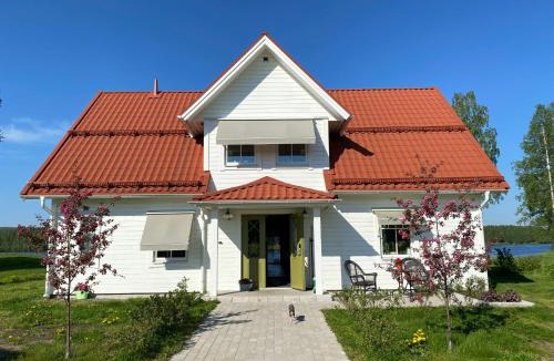 Boden Villa | Northern Lights exclusive house by the river