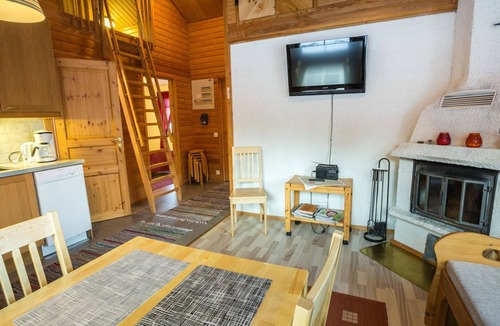 Akaslompolo House | Nutukas/ylläksen lapikas by Interhome
