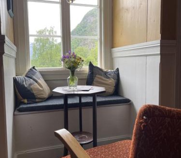 Sunndal House | Nyheim Lodge