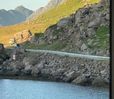 Oksnes Apartment | Nyksund Appartement, and Double Luxury Room in Nyksund Brygge