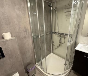 Oksnes Apartment | Nyksund Appartement, and Double Luxury Room in Nyksund Brygge
