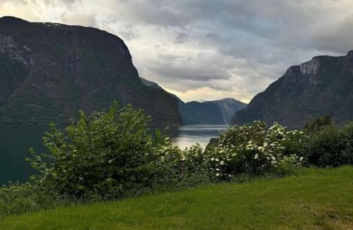 Aurland House | Nyrestaurert hus fra 1700-tallet