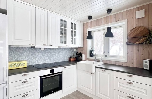 Alta Cabin | Ocean View Cottage
