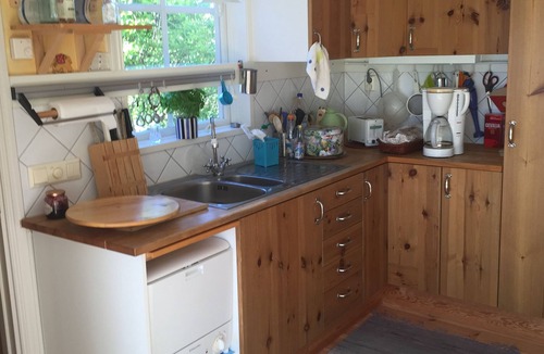 Unnaryd House | Off to the north: House Lena in southern Sweden for 2 - 4 people, directly on the lake