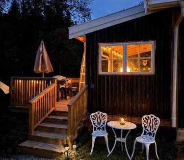 Eidsvoll House | Old Farmhouse Retreat with jacuzzi and sauna