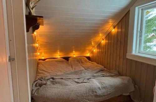 Eidsvoll House | Old Farmhouse Retreat with jacuzzi and sauna