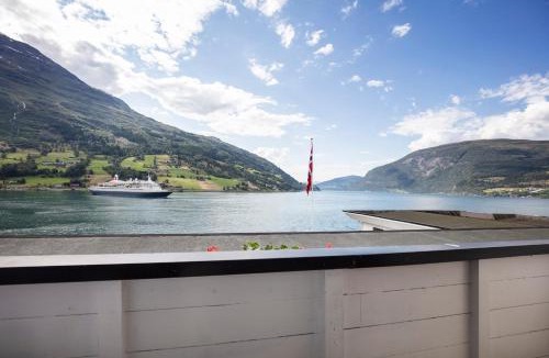 Olden Hotel | Olden Fjordhotel